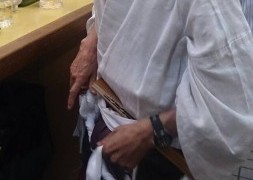 天神祭の土用の丑の日、持ってる人は違います