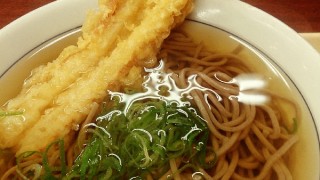 お昼のお蕎麦は守っております