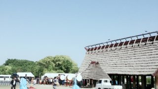 お散歩先は池上曽根遺跡