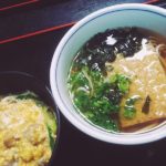 うっかり八兵衛、顔からコケる？