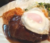 洋食屋さんの前でバリケード