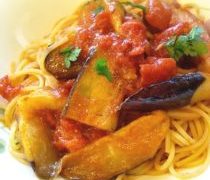 茄子とベーコンのトマトソース