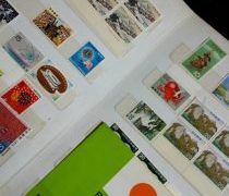 昭和の坊ちゃんの趣味の一つは切手の収集