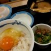 松屋さんの卵トッピングは70円