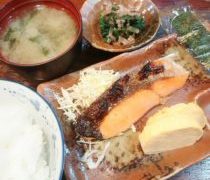 月曜火曜は平穏無事なお散歩です