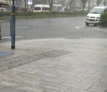 ゲリラ豪雨で大雨警報
