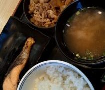 シンプルでしたがなかなか旨い