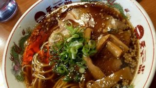 あくまでこってりに比べてあっさりです