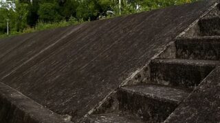 年金もらった爺さんも法事に行ったらまだ子供